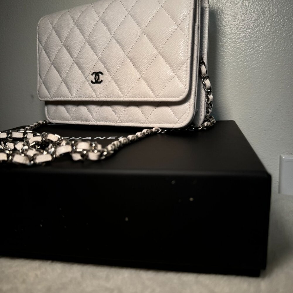White Chanel 2024 Wok NWT Full Set In Box - Picture 3 of 4